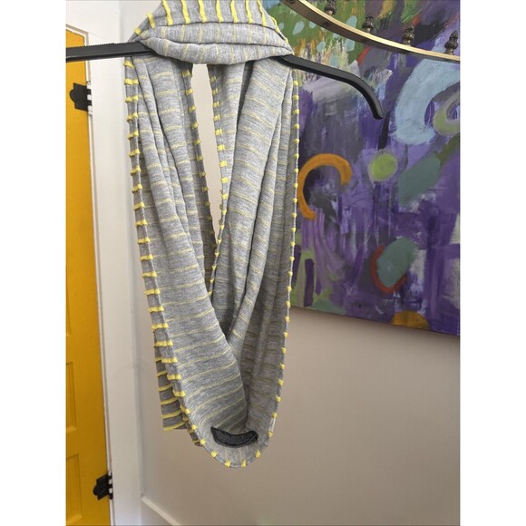 Eddie Bauer Infinity Scarf Gray And Yellow Knit - Picture 6 of 11